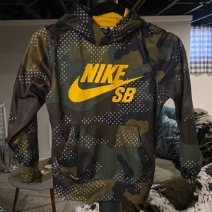 Boys Nike hoodie size small